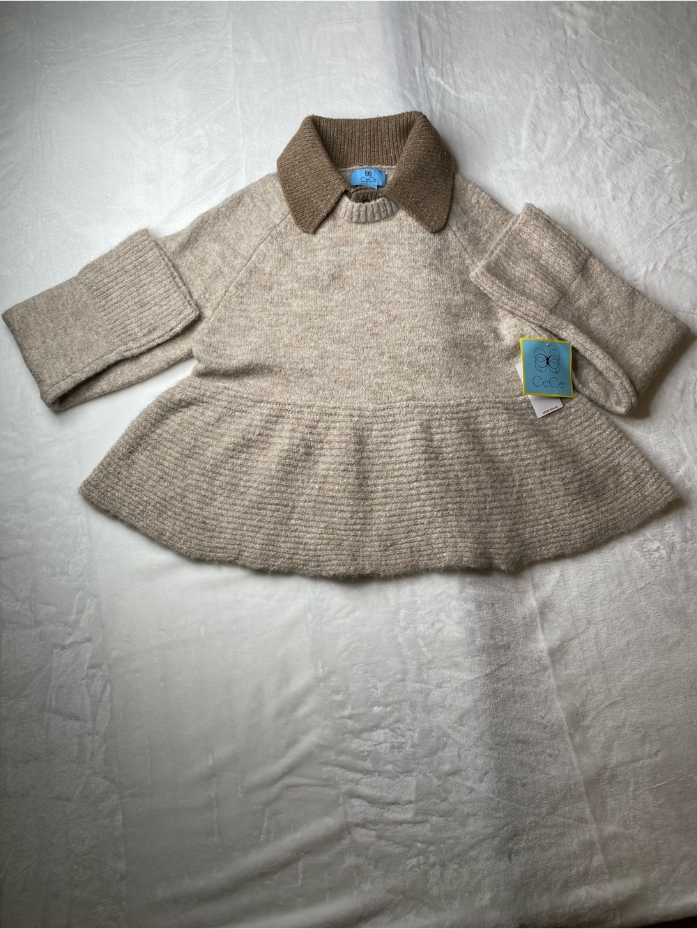 CeCe Women’s Beige Sweater Top with Brown Collar Size S